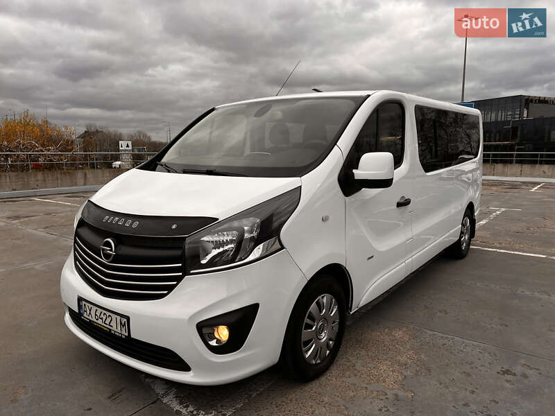 Минивэн Opel Vivaro 2015 в Киеве