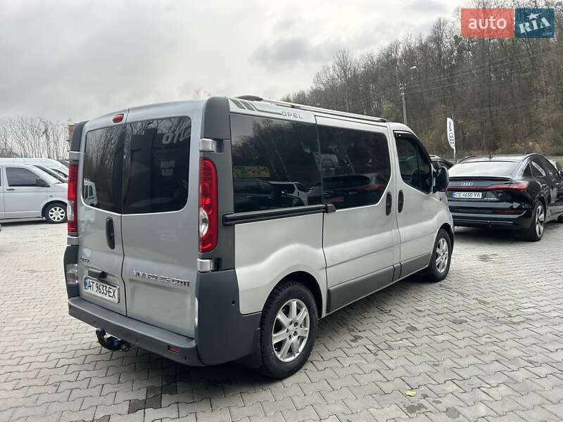 Минивэн Opel Vivaro 2007 в Черновцах