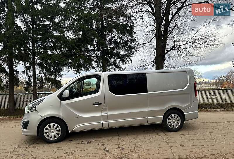 Грузопассажирский фургон Opel Vivaro 2014 в Житомире