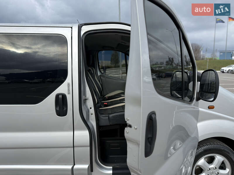 Минивэн Opel Vivaro 2009 в Виннице