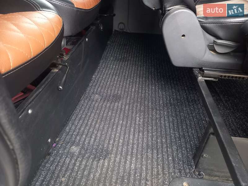 Минивэн Opel Vivaro 2011 в Черкассах