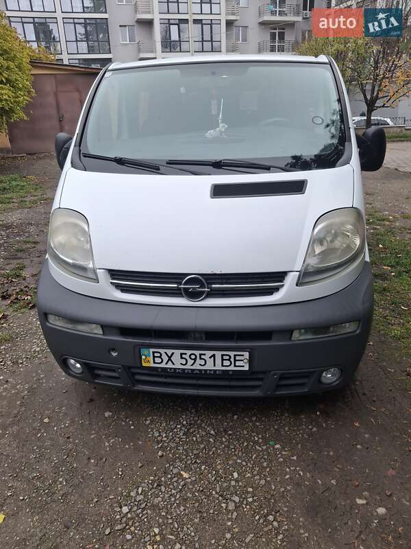 Opel Vivaro 2004