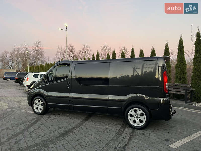 Минивэн Opel Vivaro 2013 в Надворной