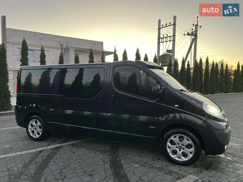 Минивэн Opel Vivaro 2013 в Надворной