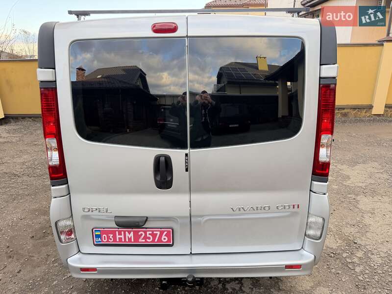 Минивэн Opel Vivaro 2012 в Львове