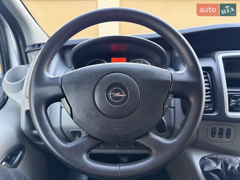 Минивэн Opel Vivaro 2012 в Львове