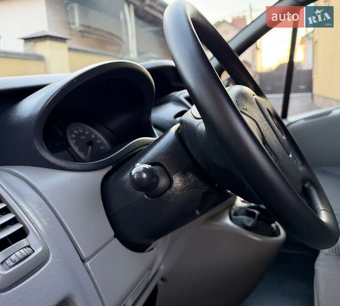 Минивэн Opel Vivaro 2012 в Львове
