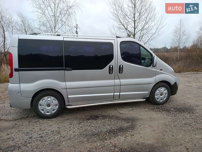 Минивэн Opel Vivaro 2010 в Ахтырке