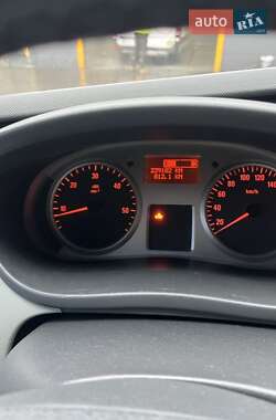 Минивэн Opel Vivaro 2011 в Каменском