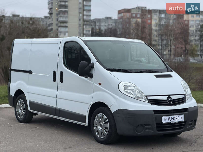 Грузовой фургон Opel Vivaro 2013 в Ровно