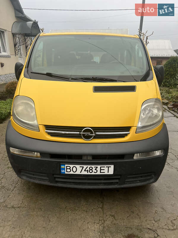 Минивэн Opel Vivaro 2004 в Копычинце