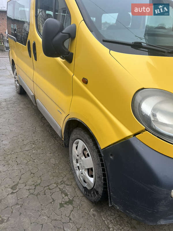 Минивэн Opel Vivaro 2004 в Копычинце