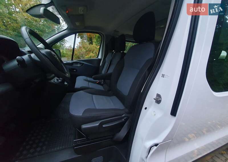 Минивэн Opel Vivaro 2016 в Киеве