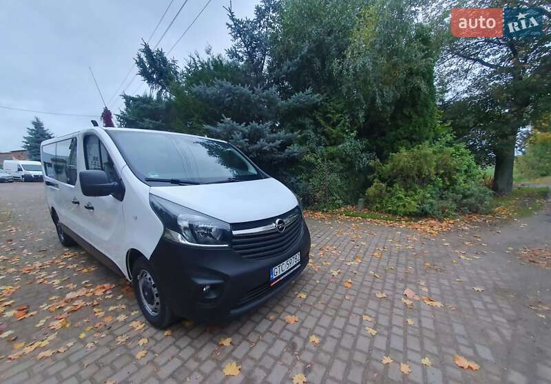 Минивэн Opel Vivaro 2016 в Киеве