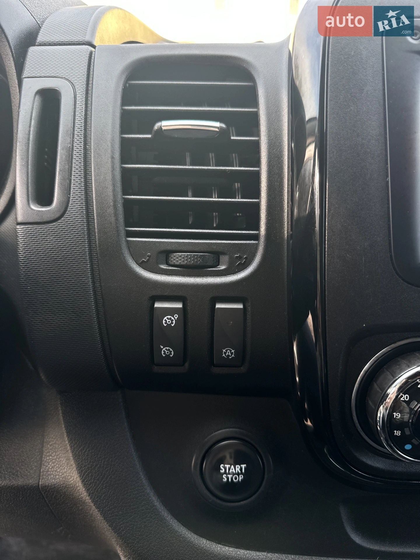 2017 Opel Vivaro - мініатюра 21