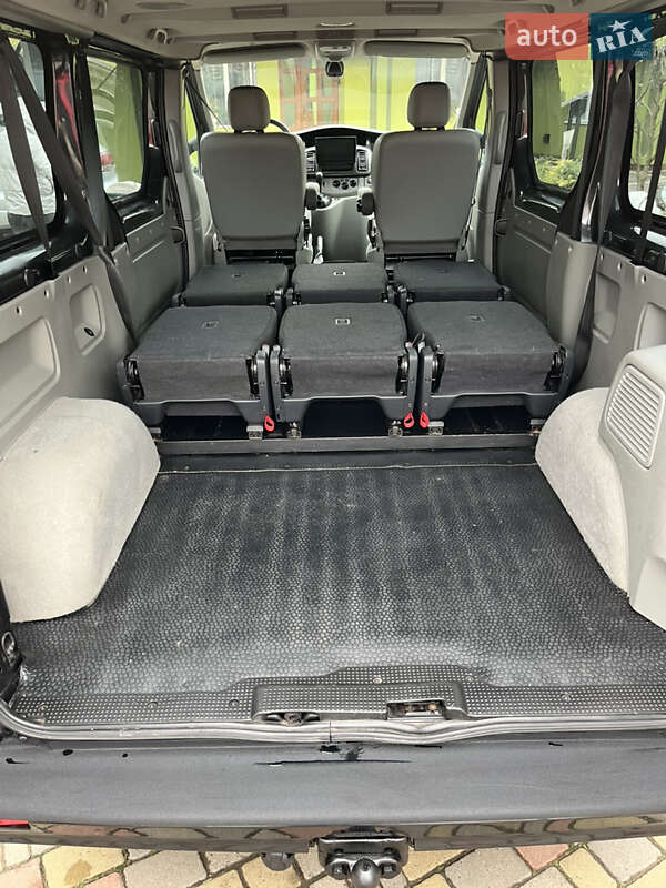 Минивэн Opel Vivaro 2013 в Кицмани