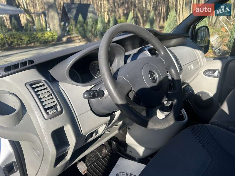 Минивэн Opel Vivaro 2014 в Луцке