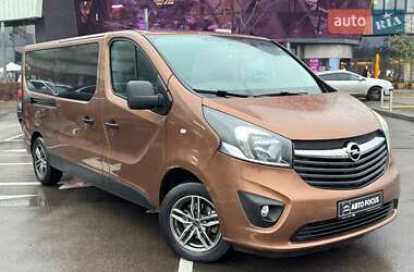 Минивэн Opel Vivaro 2017 в Киеве