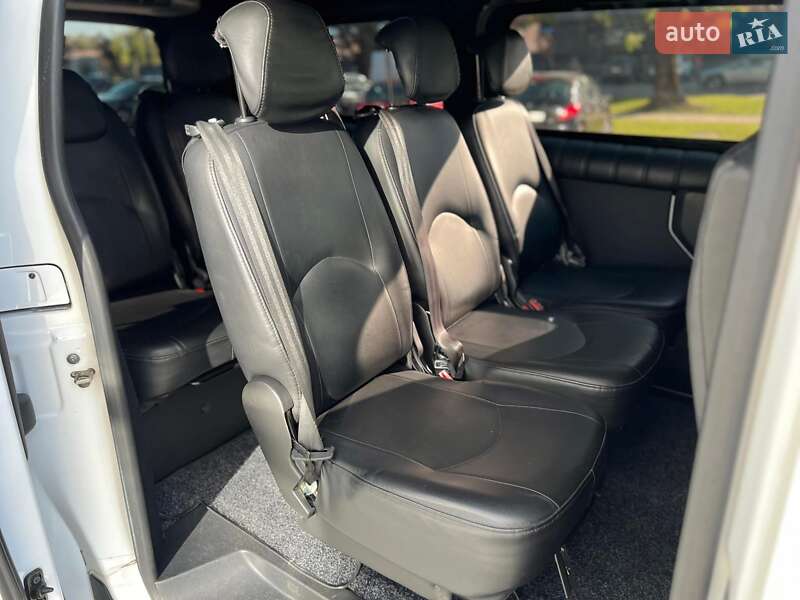 Мінівен Opel Vivaro 2019 в Ужгороді