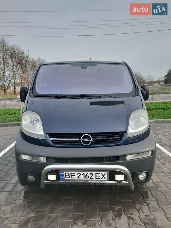 Мінівен Opel Vivaro 2002 в Новій Одесі