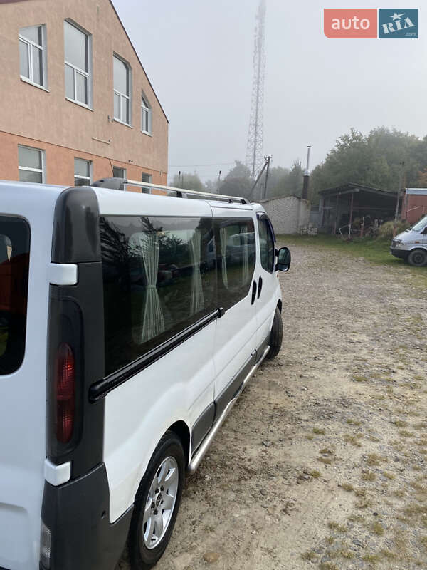 Мінівен Opel Vivaro 2004 в Новояворівську фото 4 Мінівен Opel Vivaro 2004 в Новояворівську