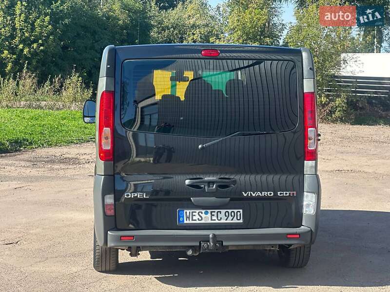 Мінівен Opel Vivaro 2008 в Дубні