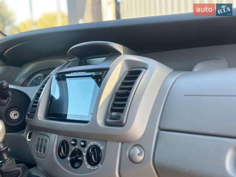 Мінівен Opel Vivaro 2008 в Дубні