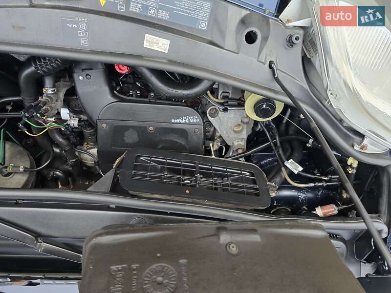 Мінівен Opel Vivaro 2006 в Запоріжжі