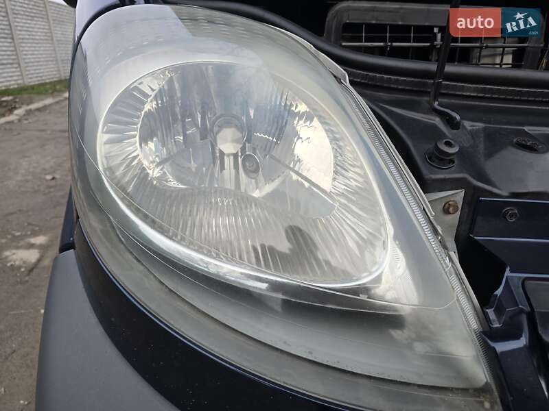 Мінівен Opel Vivaro 2006 в Запоріжжі