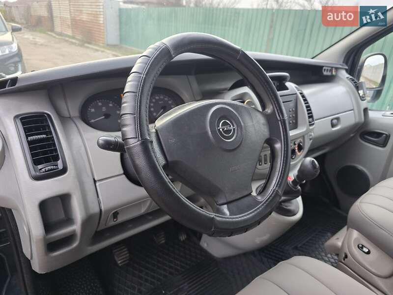 Мінівен Opel Vivaro 2006 в Запоріжжі