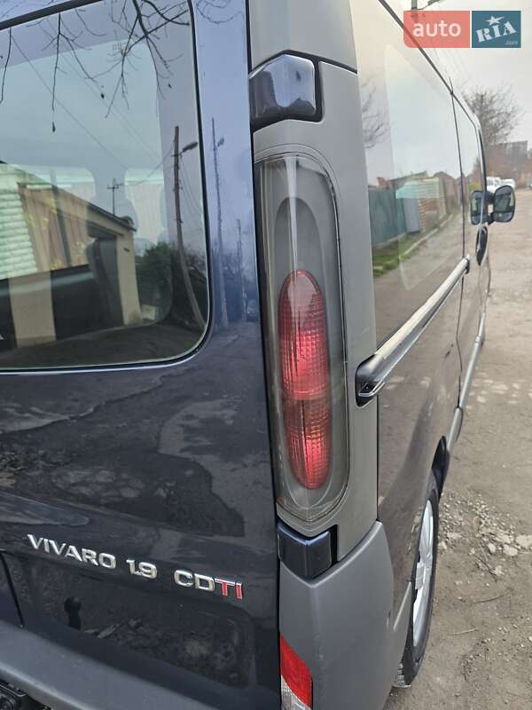 Мінівен Opel Vivaro 2006 в Запоріжжі