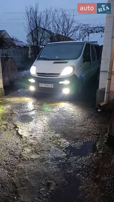 Минивэн Opel Vivaro 2002 в Ровно