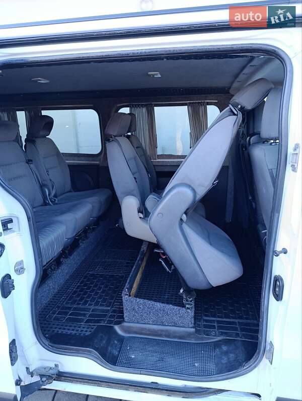 Минивэн Opel Vivaro 2015 в Черновцах