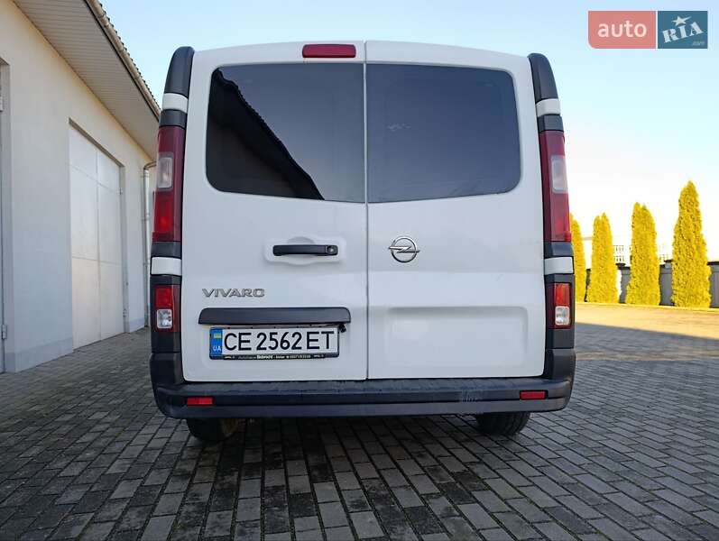 Минивэн Opel Vivaro 2015 в Черновцах