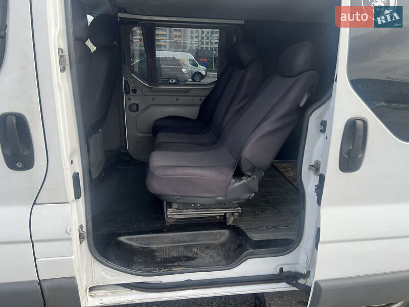 Минивэн Opel Vivaro 2004 в Киеве фото 8 Минивэн Opel Vivaro 2004 в Киеве