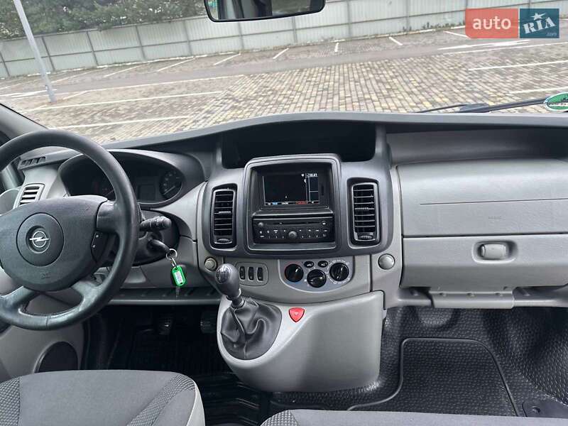 Минивэн Opel Vivaro 2013 в Луцке