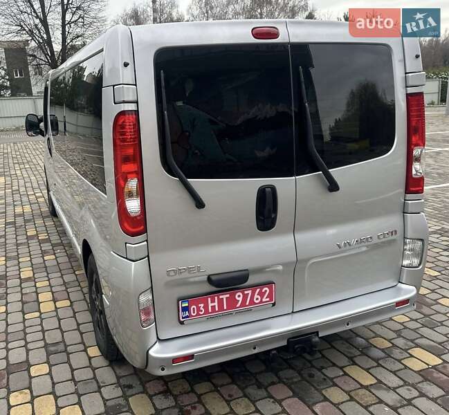 Минивэн Opel Vivaro 2013 в Луцке