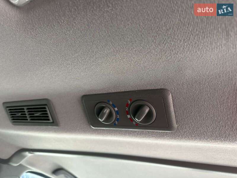 Минивэн Opel Vivaro 2013 в Луцке