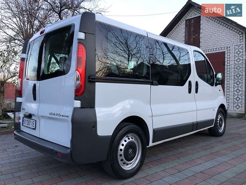 Минивэн Opel Vivaro 2012 в Красилове