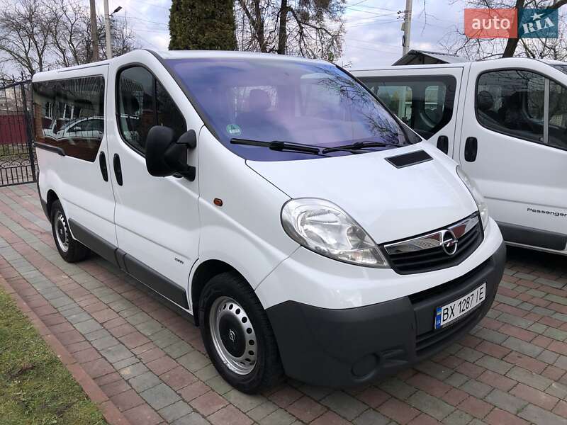 Минивэн Opel Vivaro 2012 в Красилове