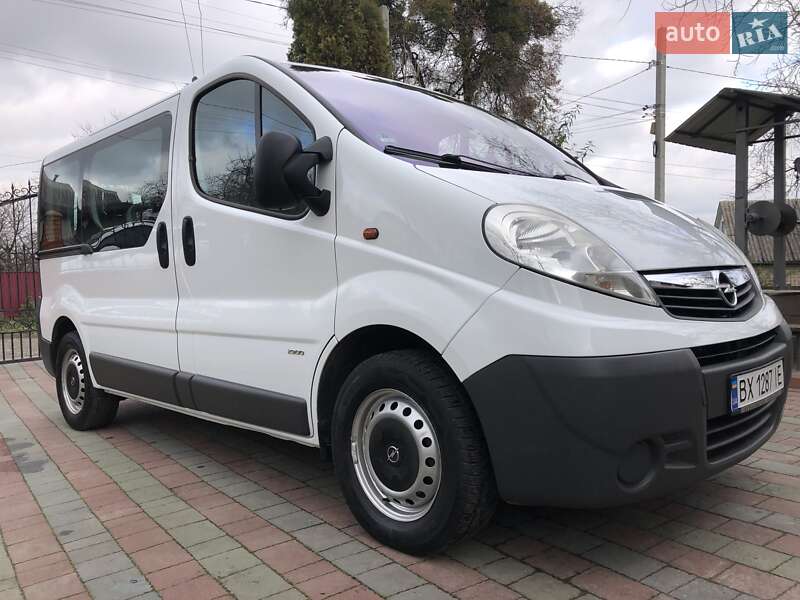 Минивэн Opel Vivaro 2012 в Красилове
