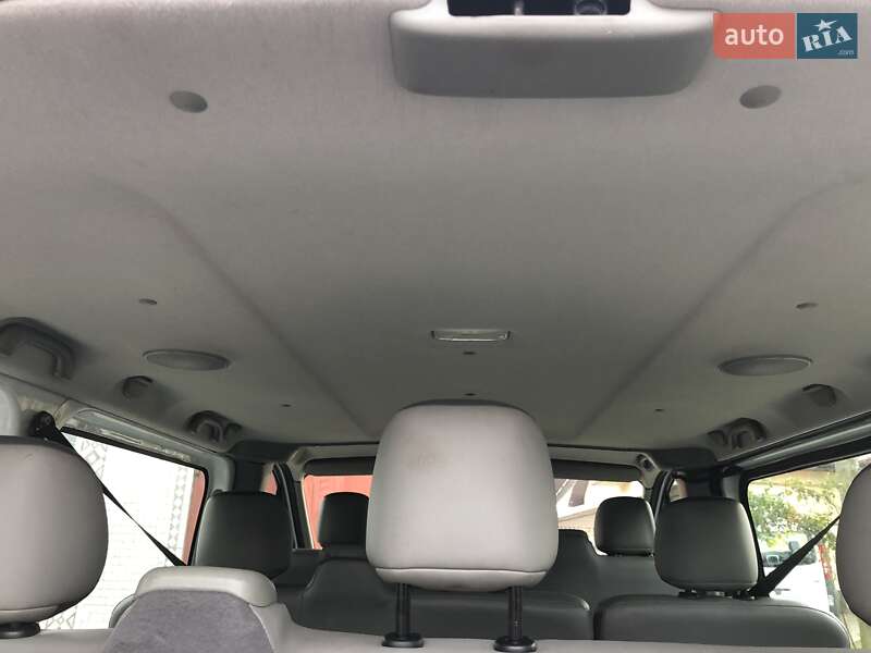 Минивэн Opel Vivaro 2012 в Красилове