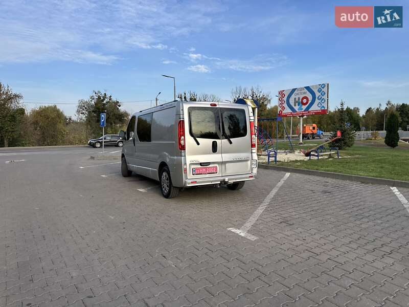 Минивэн Opel Vivaro 2013 в Дубно