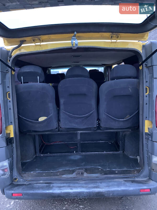 Минивэн Opel Vivaro 2004 в Теофиполе