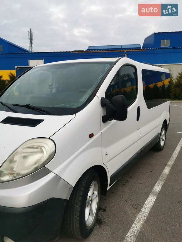 Минивэн Opel Vivaro 2004 в Хмельнике