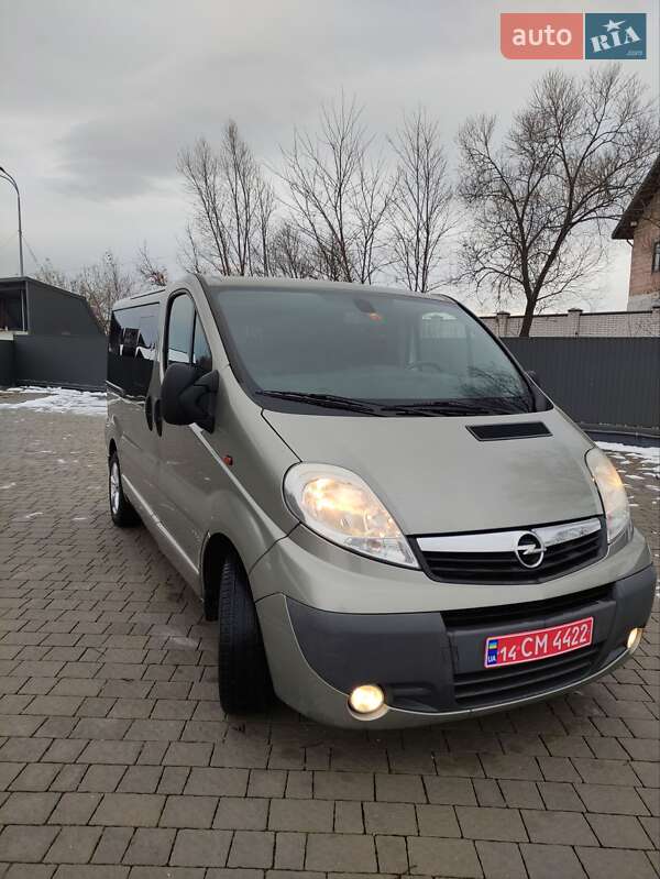 Opel Vivaro 2014
