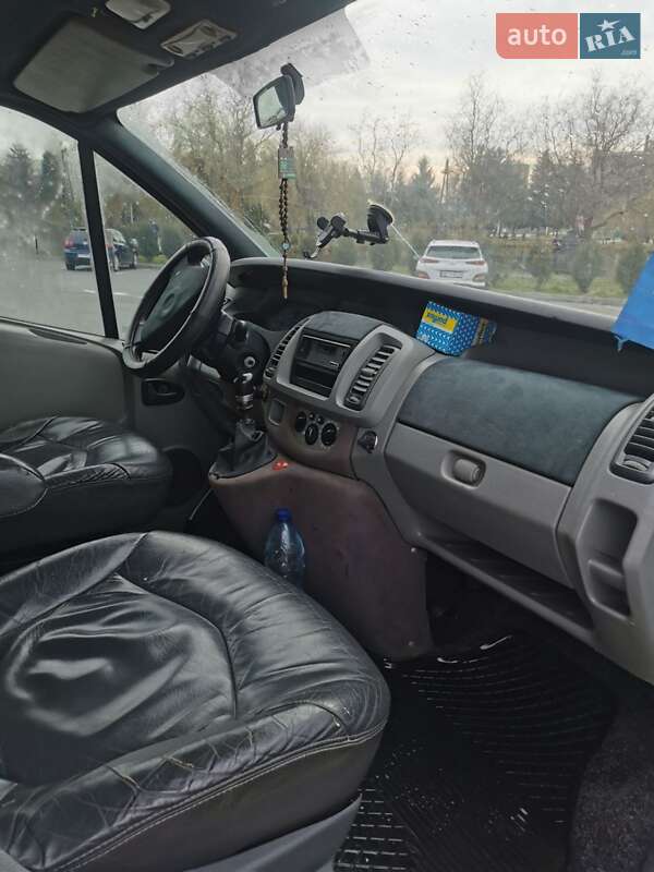 Минивэн Opel Vivaro 2004 в Хмельнике