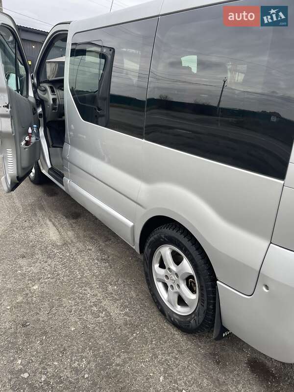 Минивэн Opel Vivaro 2007 в Буче