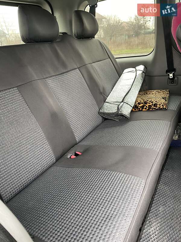 Минивэн Opel Vivaro 2007 в Буче