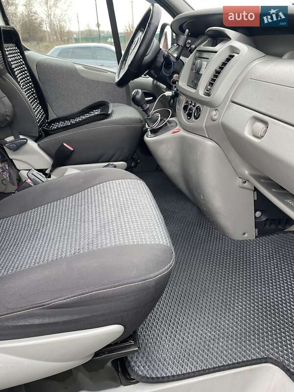 Минивэн Opel Vivaro 2007 в Буче